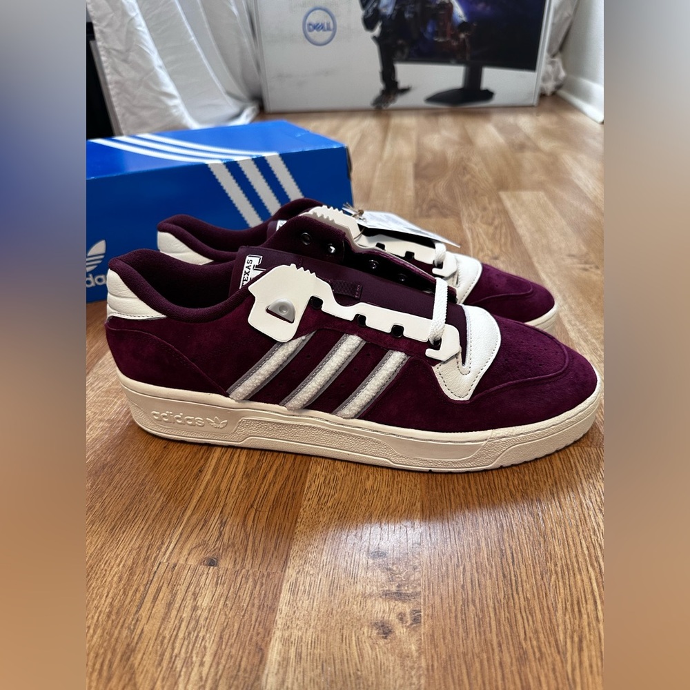 Adidas Rivalry Low Size 13. Maroon color
